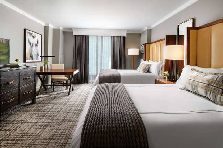Room 25 of 122