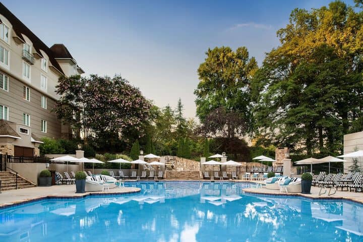 Pool 40 of 122