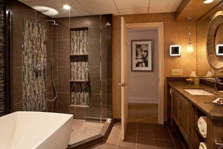 Room 35 of 122